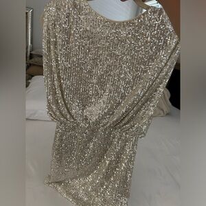 silvery gold sequin mini cocktail DO+BE dress